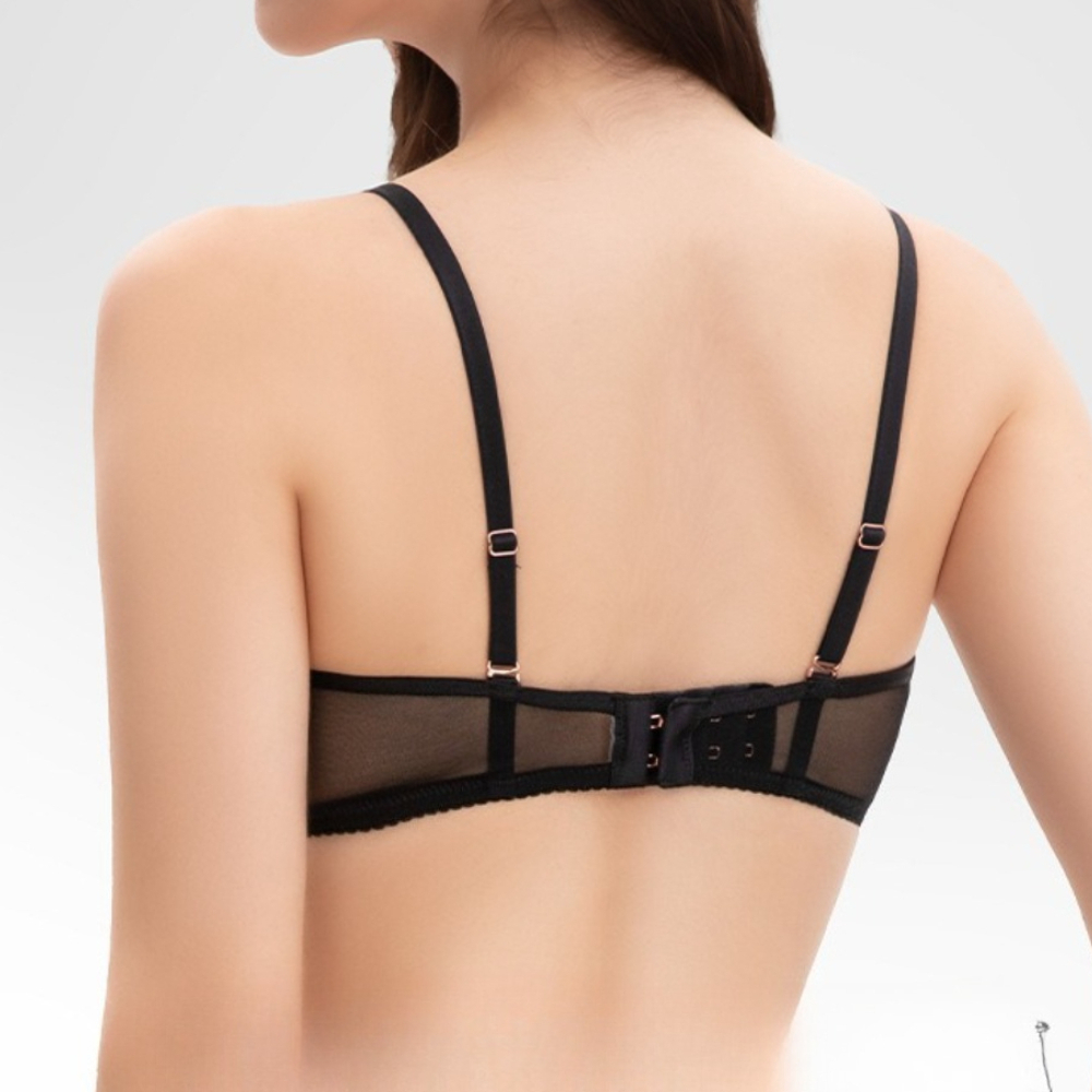 Front Closure Satin 3D Cup Bra - Convertible Bra Multiway のレビューと価格